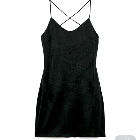 zara flowy mini dress Zara Floral Mini Dress